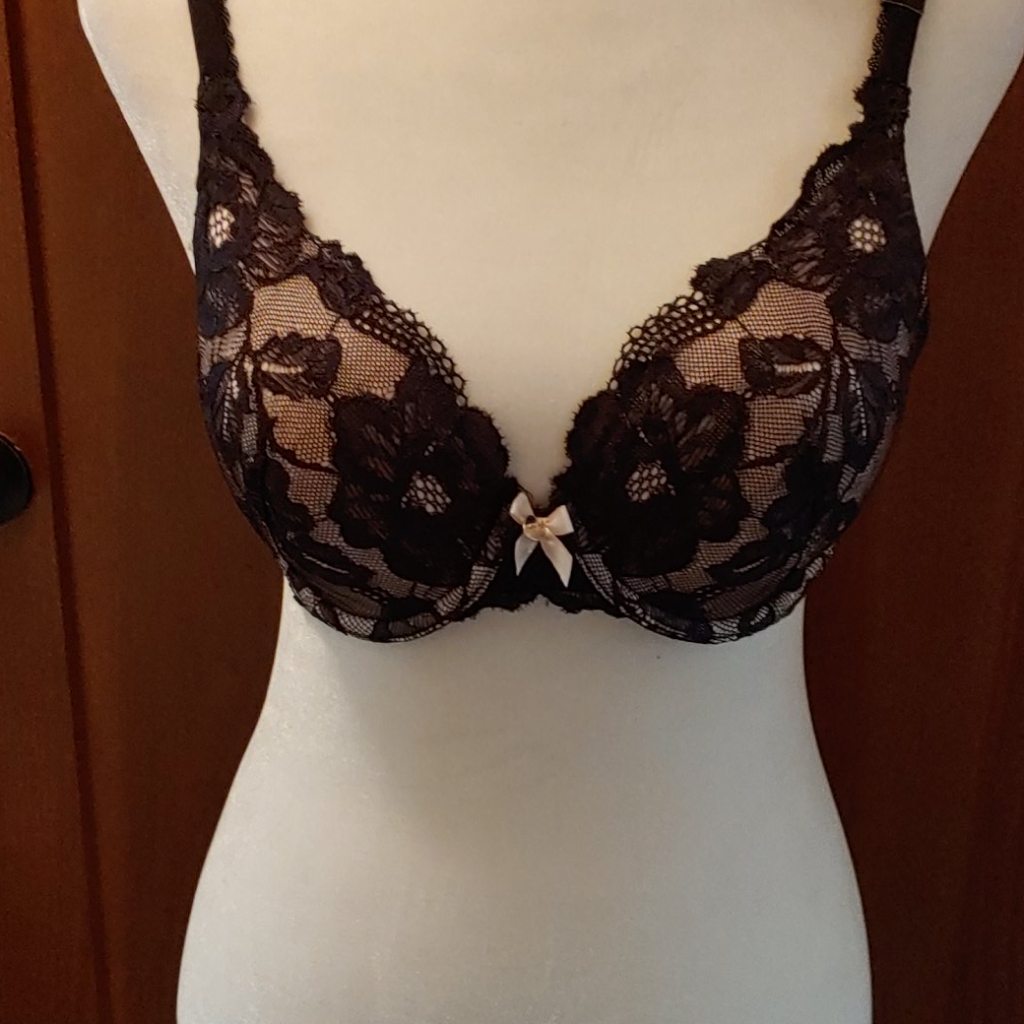 Brand New Victoria Secret Bra